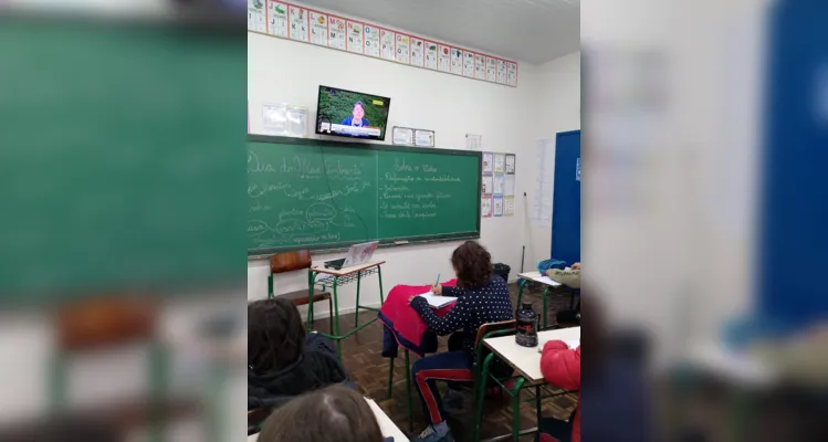 Confira os registros dentro e fora da sala de aula das ações dos educandos.