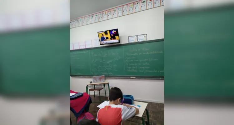 Confira os registros dentro e fora da sala de aula das ações dos educandos.