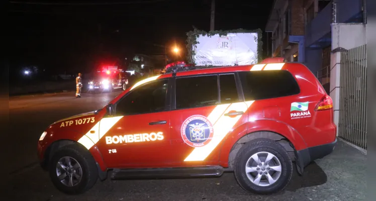 Duas pessoas ficam feridas em colisão entre motocicleta e carro, em Ponta Grossa |