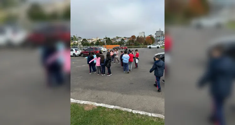 Confira os registros dentro e fora da sala de aula das ações dos educandos.