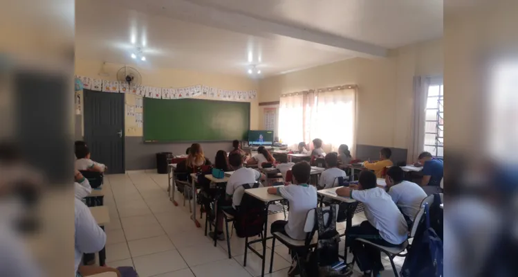 Veja como foram realizadas as atividades em sala de aula com o conteúdo especial.