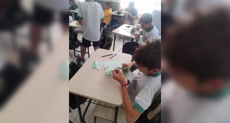 Veja como foram realizadas as atividades em sala de aula com o conteúdo especial.