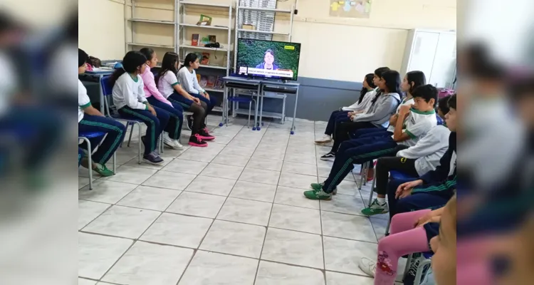 Alunos puderam acompanhar conteúdo em sala e realizar importante ação ambiental fora dela.