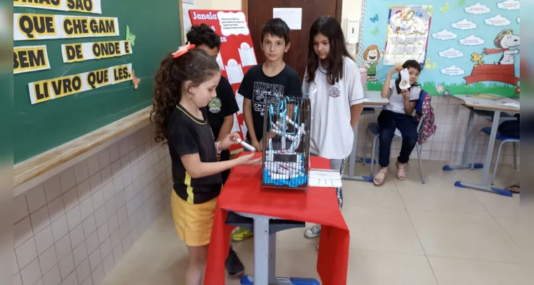 Confira os registros da proposta literária em sala de aula.