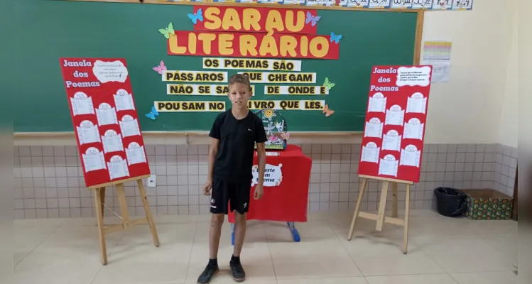 Confira os registros da proposta literária em sala de aula.