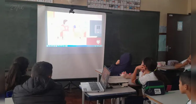 Confira a série de registros do diversificado trabalho em sala de aula.