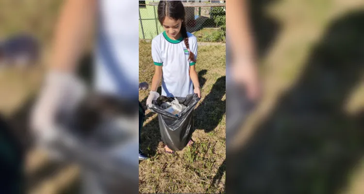 Alunos puderam acompanhar conteúdo em sala e realizar importante ação ambiental fora dela.