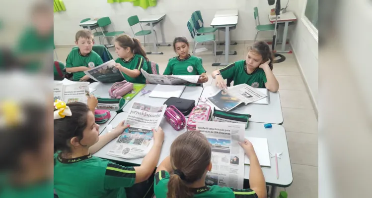 Veja os registros de como foi o trabalho em sala de aula com o Jornal da Manhã.