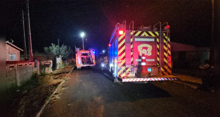 Incêndio em residência no ‘Castanheira’ mobiliza Bombeiros de PG