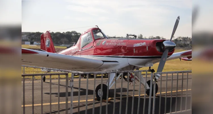 Parte das aeronaves pertence ao Aeroclube de Ponta Grossa.