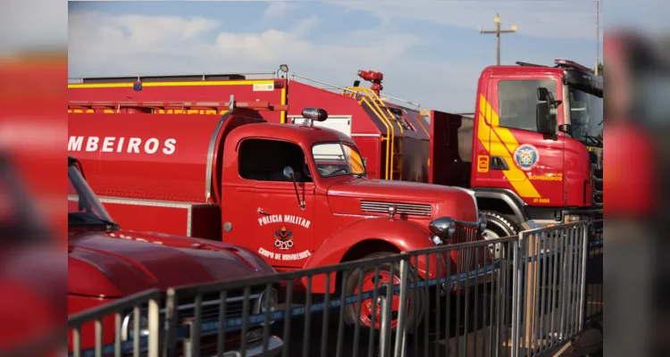 Evento também teve exposição de carros clássicos do Corpo de Bombeiros do Paraná.