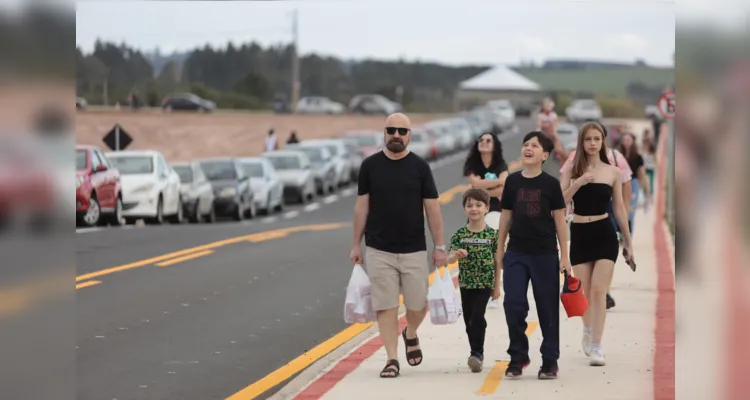 Aeroporto de Ponta Grossa ficou lotado para o evento.