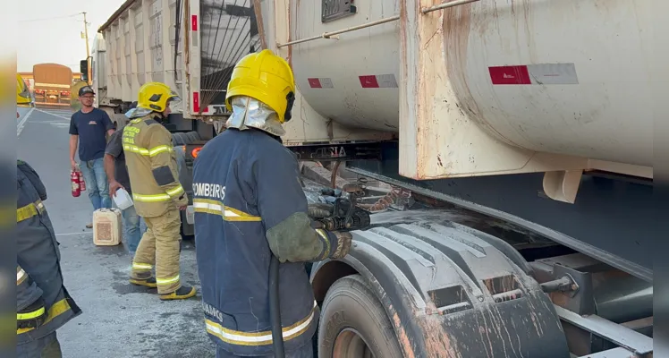 Bombeiros foram acionados para conter o princípio de incêndio.