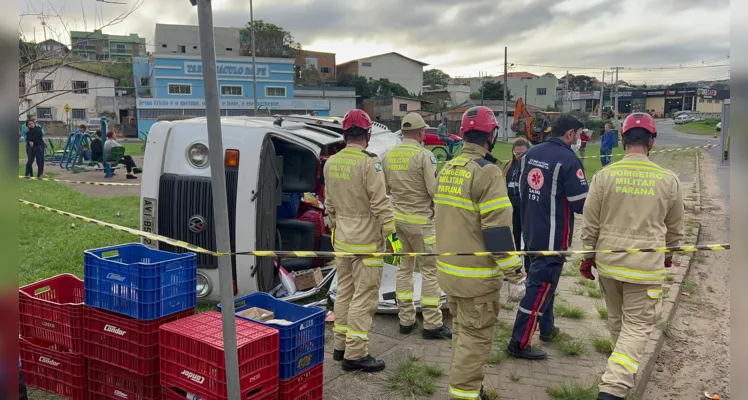 Kombi estava carregada com mercadorias.