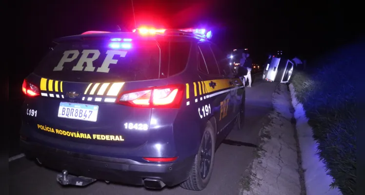 Equipe da PRF foi acionada para a ocorrência.