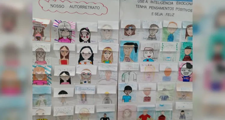 Os trabalhos de toda a turma foram expostos pela escola.