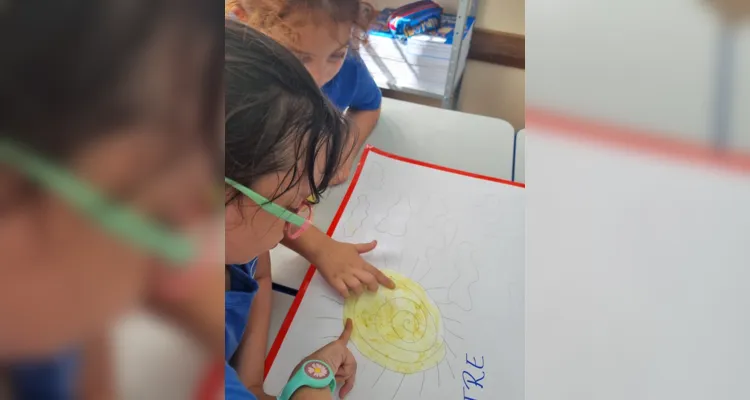 Uma das principais atividades realizadas pela turma foi a realização de desenhos rupestres feitos com tintas confeccionadas em sala de aula.