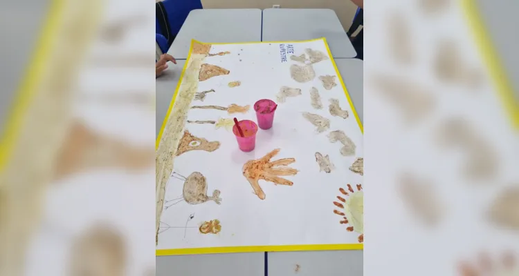 Uma das principais atividades realizadas pela turma foi a realização de desenhos rupestres feitos com tintas confeccionadas em sala de aula.