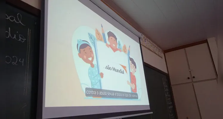 Vídeos sobre a temática também foram transmitidos em sala de aula.