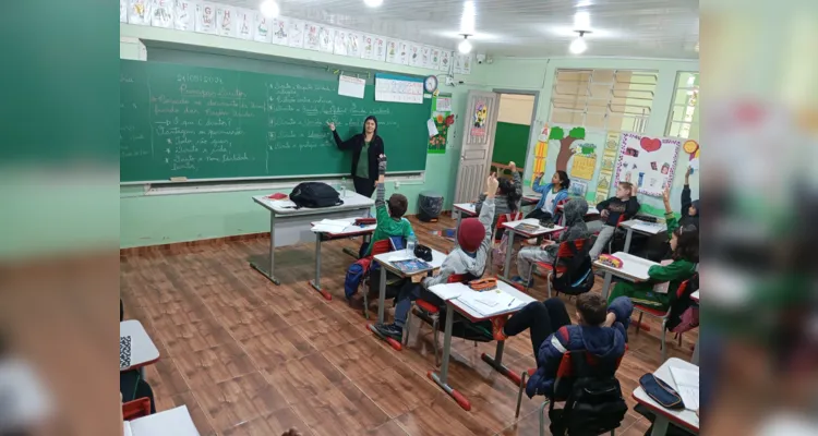 A turma também realizou a proposta de debate sugerida na videoaula do projeto Vamos Ler.