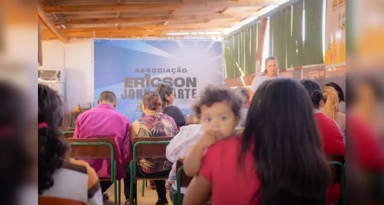 De mãos dadas com a comunidade. A Universidade Estadual de Ponta Grossa (UEPG) irá auxiliar na construção das casas dos moradores da Ocupação Ericson John Duarte.