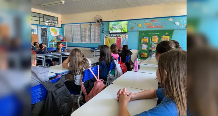 Os alunos puderam refletir sobre o tema apresentado na videoaula, despertando o desejo de se tornarem cidadãos conscientes sobre a importância de preservar o meio ambiente.