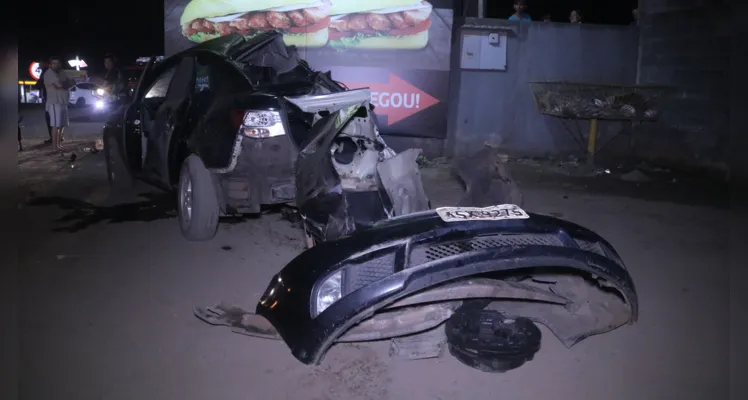 Acidente aconteceu na noite deste sábado na avenida Souza Naves