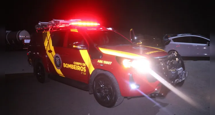 Acidente aconteceu na noite deste sábado na avenida Souza Naves