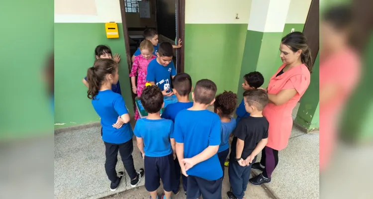 Após os estudos, os alunos realizaram apresentações para as demais turmas da escola.