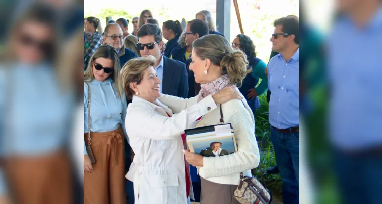 Família homenageia Cesar Milléo com 'Superposto' em PG