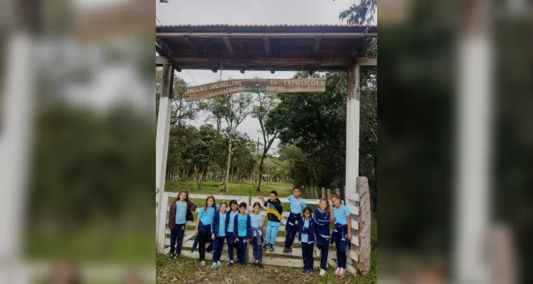 A turma também realizou um passeio, para compreender melhor o ambiente em que vivem.