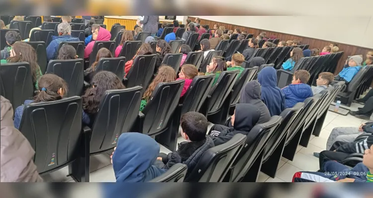 Uma visita ao Fórum da cidade serviu como pontapé inicial para os estudos da turma.