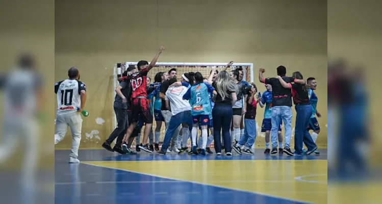 O time ainda garantiu vaga na Copa AMCG do ano que vem.