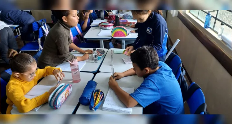 A turma realizou as atividades mesclando estudos teóricos e dinâmicas práticas.