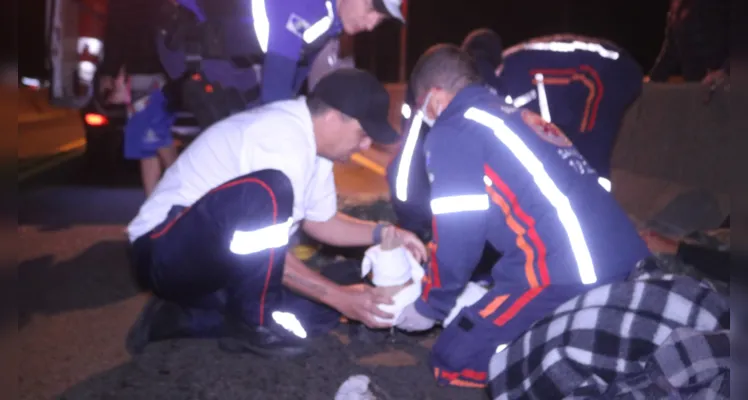 Colisão foi do tipo frontal e envolveu duas motos. Três pessoas ficaram feridas