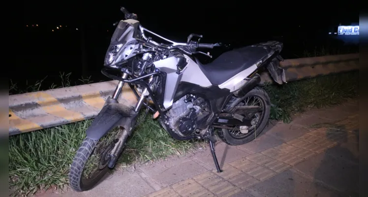 Colisão foi do tipo frontal e envolveu duas motos. Três pessoas ficaram feridas