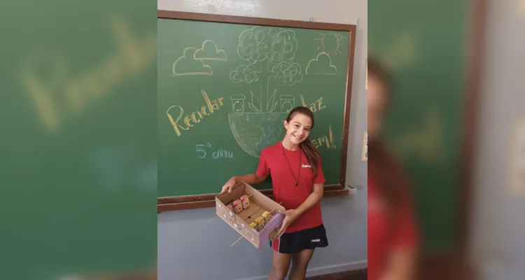 Uma das atividades realizadas pelos alunos consistiu na confecção de objetos com materiais recicláveis.