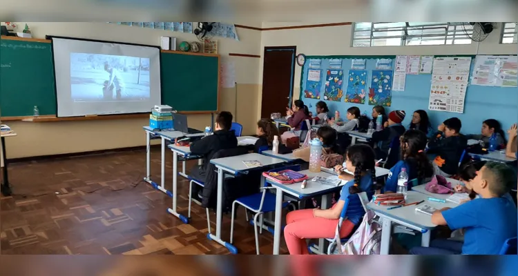 Como complemento aos estudos, a turma pode assistir a videoaula especial do projeto Vamos Ler sobre a importância da sustentabilidade.