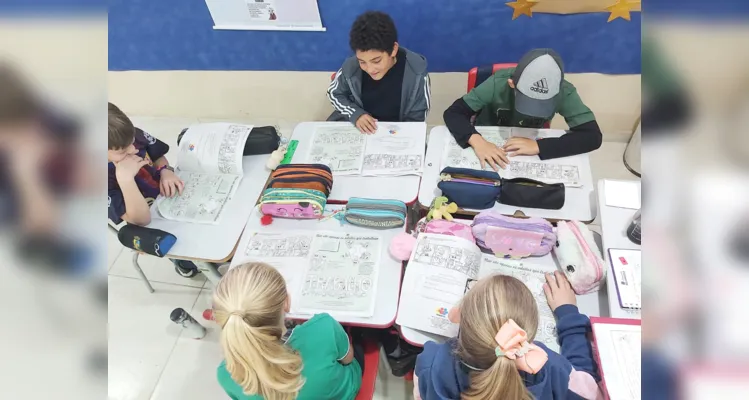 A turma realizou diversas atividades, como desenhos, poesias, contos e rodas de conversa.