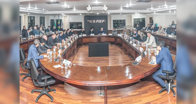 O evento contou com a presença de mais de 60 lideranças industriais, membros da diretoria da Fiep e presidentes de sindicatos de diversas regiões do Estado.