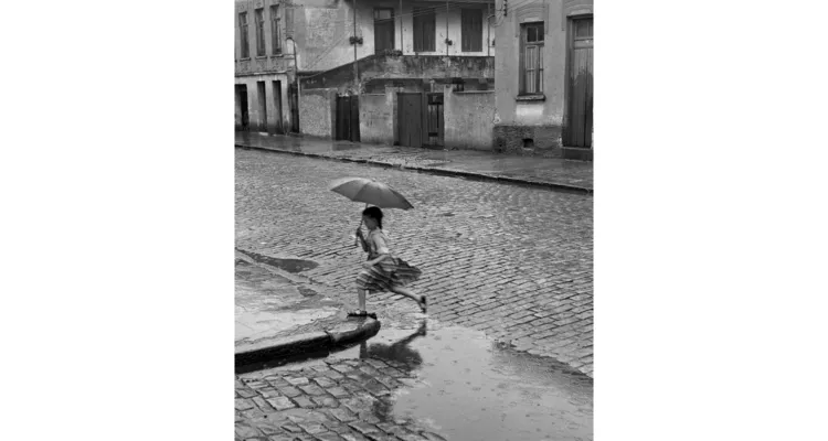 Menina na Chuva, 1952