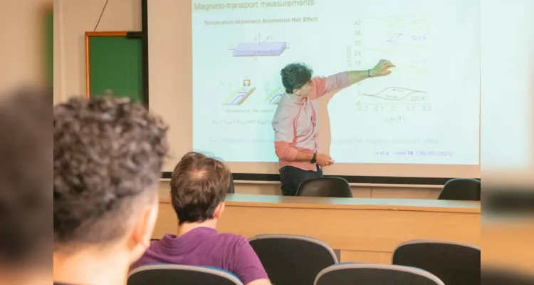 Para Lopes, o sentimento de regressar e encontrar seus professores e colegas de graduação também atuando na docência é de felicidade.