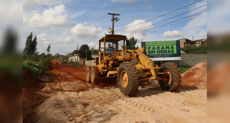 O investimento é de mais de R$ 9 milhões e compreende a execução de obras em mais de seis quilômetros da Estrada Arichernes Carlos Gobbo.