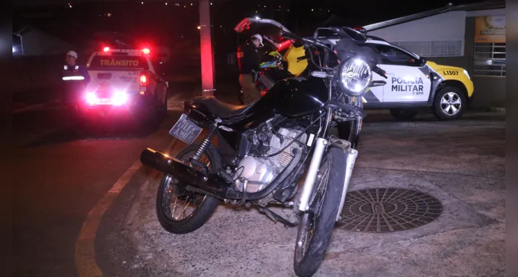 Motocicleta envolvida na colisão.