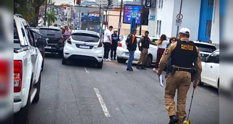 Colisão aconteceu em frente ao Hospital Bom Jesus.