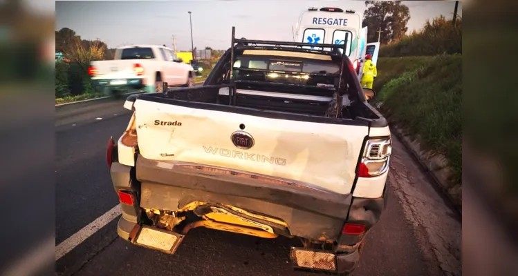 Automóvel Strada também teria se envolvido na colisão.