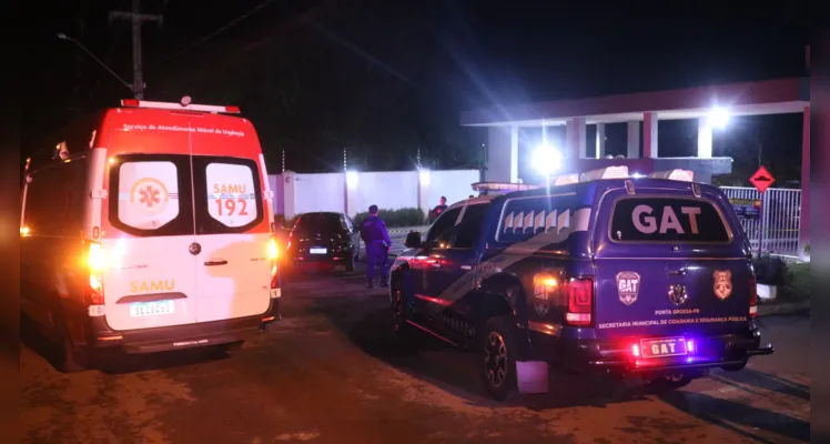 Situação aconteceu em frente a um condomínio, na vila Borato.