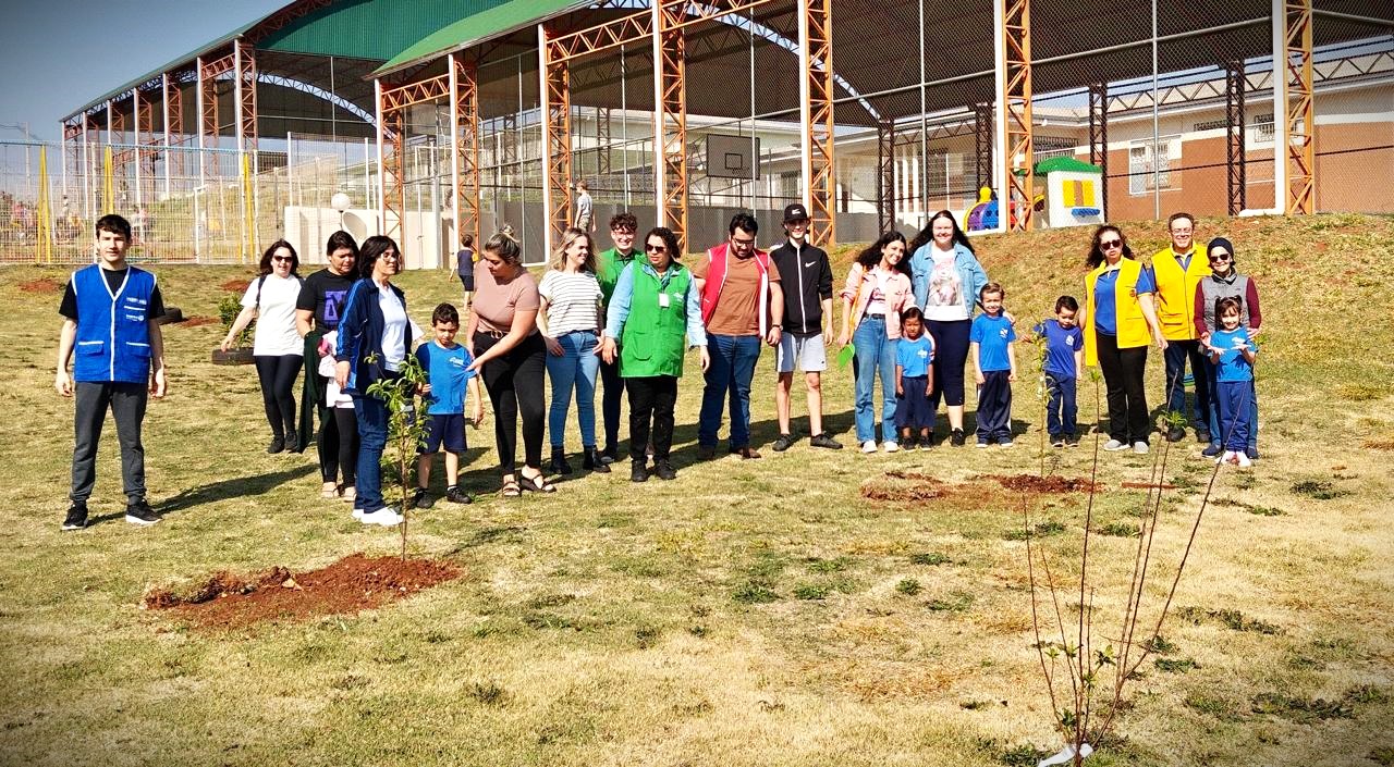 Expo&Flor plantou mais de 200 mudas árvores em Ponta Grossa