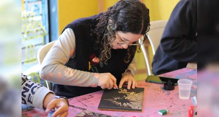 O ateliê foi formado por dez alunos, de diferentes idades, gêneros e classes socioeconômicas, selecionados a partir de um edital.