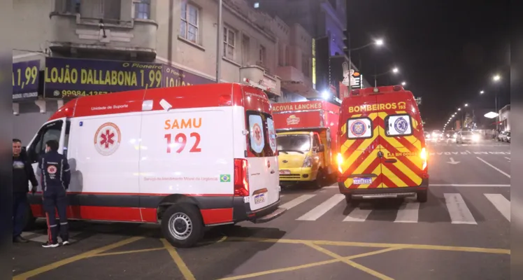 Mulher é morta a tiros no Centro de Ponta Grossa, enquanto trabalhava em trailer de lanches |